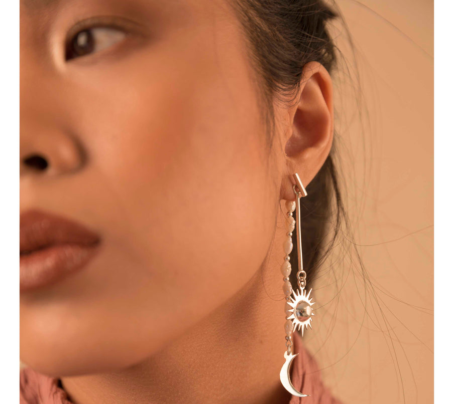 Peggy Pearl Earrings In Silver